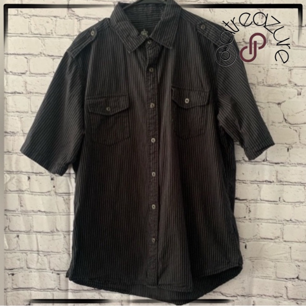 🈹 Helix Stripped Button Down
